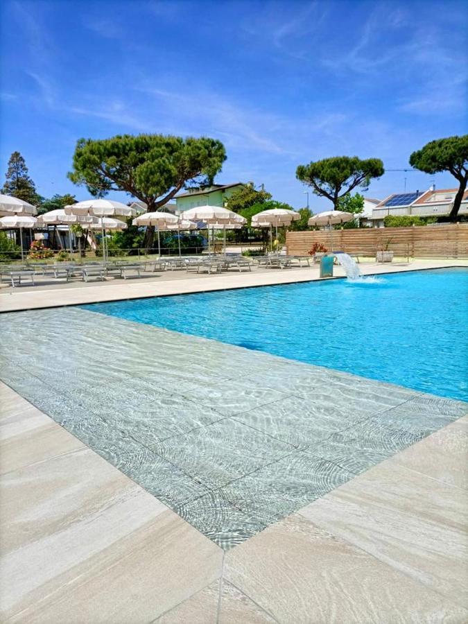 Hotel Vianello Lido di Jesolo Exterior foto