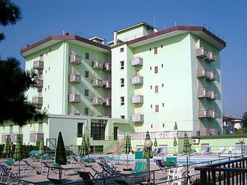 Hotel Vianello Lido di Jesolo Exterior foto